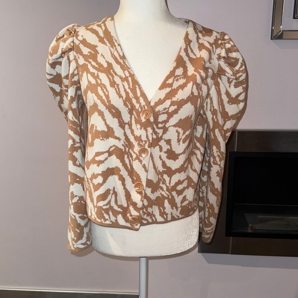 Nine West Jackets & Blazers - Nine West Beige and White cardigan Sweater size L